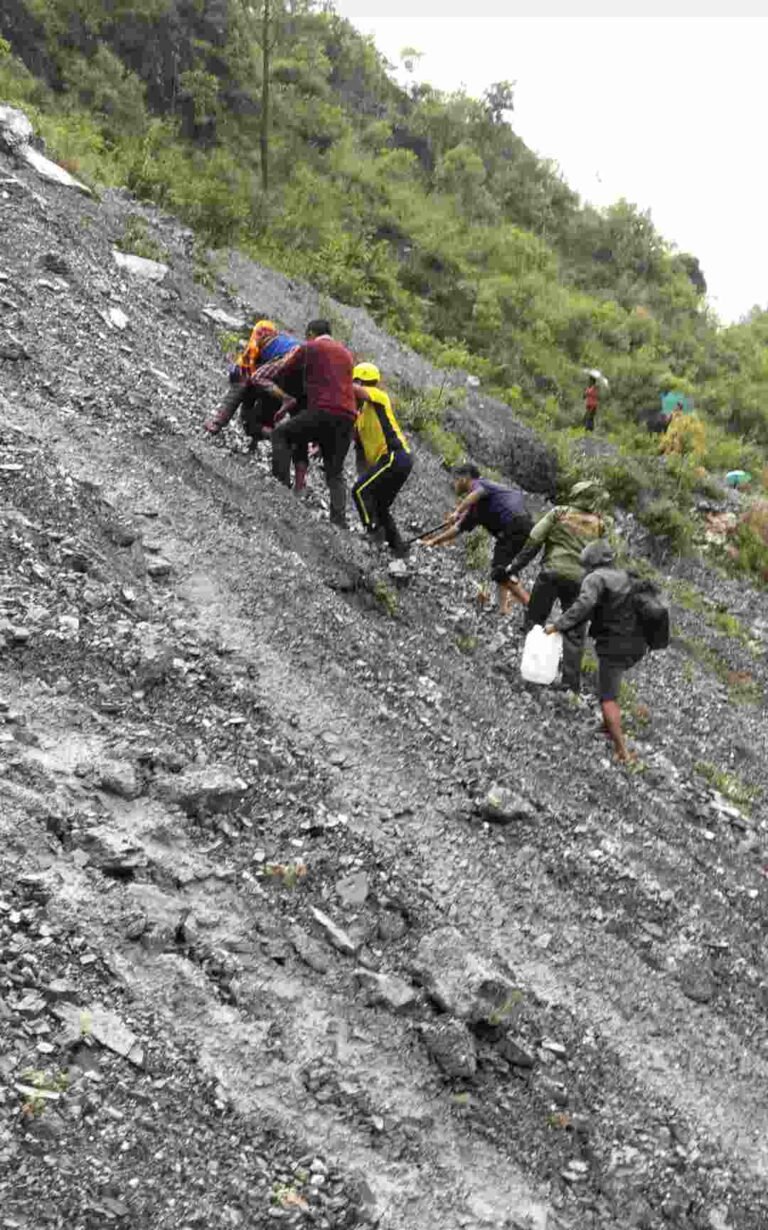 बागेश्वर कपकोट की 62 वर्षीय महिला के लिए देवदूत बनी एसडीआरएफ