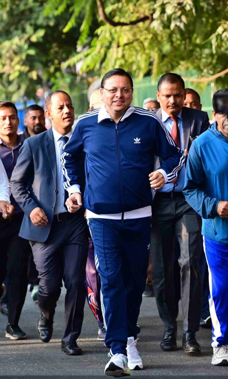 मुख्यमंत्री पुष्कर सिंह धामी ने सरदार बल्लभ भाई पटेल के जन्म दिवस के उपलक्ष्य में पवेलियन ग्राउंड देहरादून के ओपन रन फॉर यूनिटी क्रॉस कंट्री दौड़ में प्रतिभाग किया।