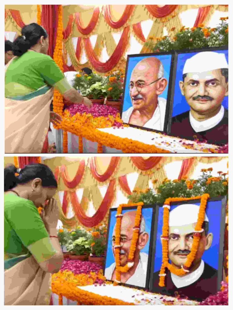 मुख्य सचिव श्रीमती राधा रतूड़ी ने गांधी जयंती और शास्त्री जयंती के अवसर पर सचिवालय में उनके चित्र पर माल्यार्पण कर भावपूर्ण स्मरण किया |