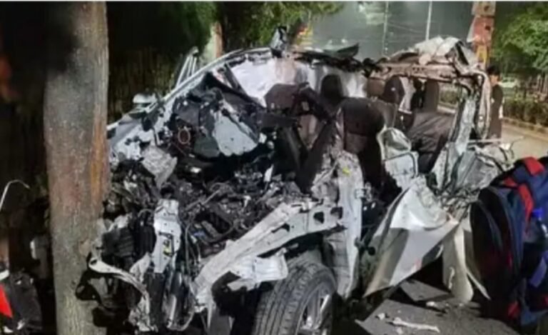 देहरादून सड़क हादसा, हादसे में 6 की मौत देर रात  की घटना ओएनजीसी  के पास हुआ हादसा
