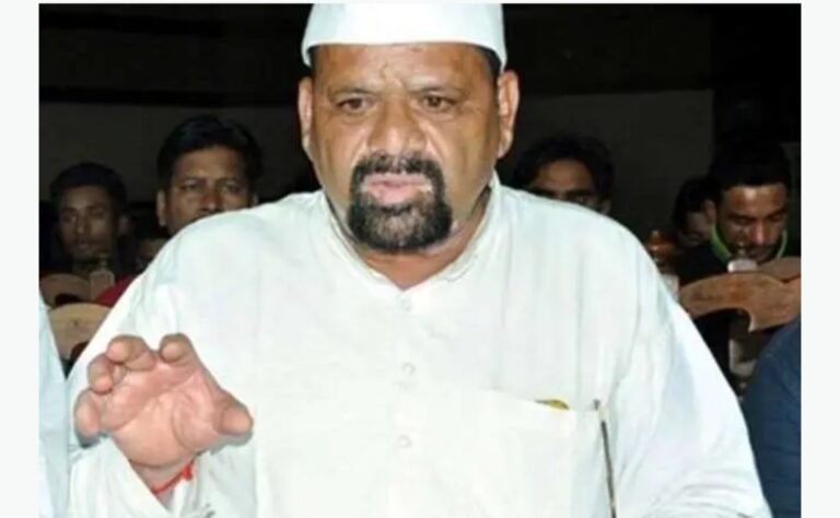ऋषिकेश देर रात दुखद खबर सामने आई सड़क हादसे में उत्तराखंड क्रांति दल के पूर्व केंद्रीय अध्यक्ष त्रिवेंद्र सिंह पंवार समेत दो लोगों की मौत हो गई।