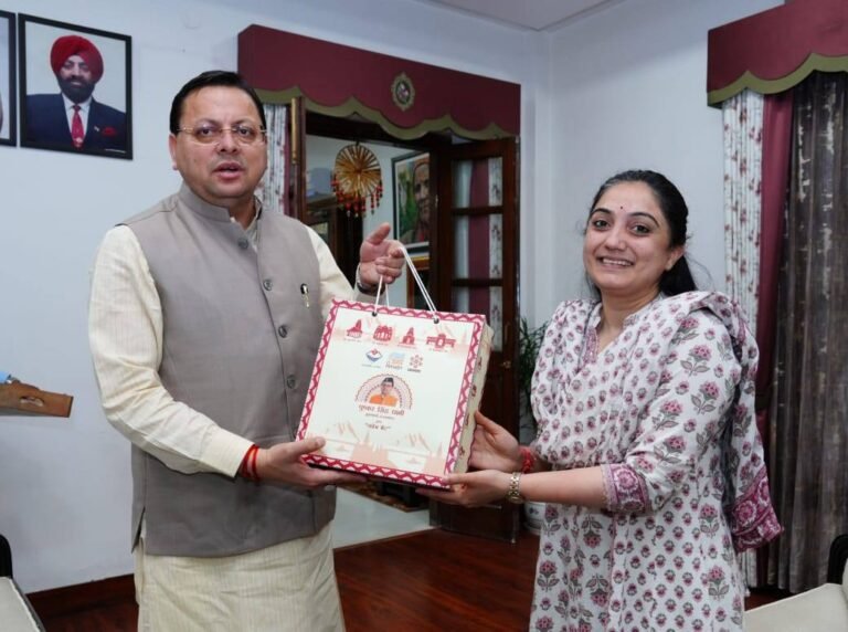 चारधाम यात्रा पूर्ण कर लौटने के बाद भाजपा नेत्री नूपुर शर्मा ने देवभूमि उत्तराखंड में मुख्यमंत्री पुष्कर सिंह धामी से मुलाकात की चारधाम यात्रा के अनुभव किए साझा