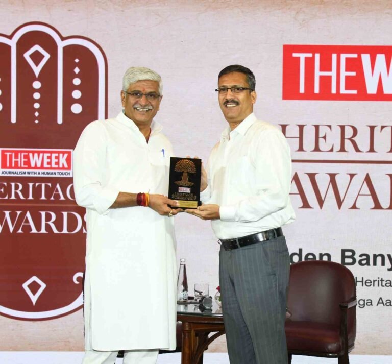 ऋषिकेश गंगा आरती को रिवरसाईड हेरिटेज टूरिज्म के क्षेत्र में तथा चारधाम यात्रा को बेस्ट टूरिस्ट सर्किट/ट्रेल के लिए मिला गोल्डन बैन्यान अवार्ड
