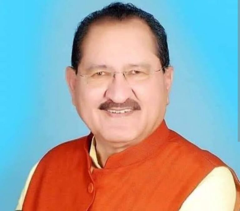 रुद्रप्रयाग से भाजपा के विधायक भरत चौधरी का वीडियो वायरल,विधायक ने कहा *या तो मेरी सुनो नहीं तो फिर मेरे जूते की सुनो देखिए वीडियो