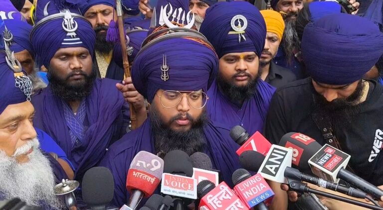 कर्णप्रयाग में स्थानीय युवकों ओर निहंगो के बीच हुआ विवाद का निकल रहा हल, हमले के आरोपी चार निहंगो को मिली जमानत,