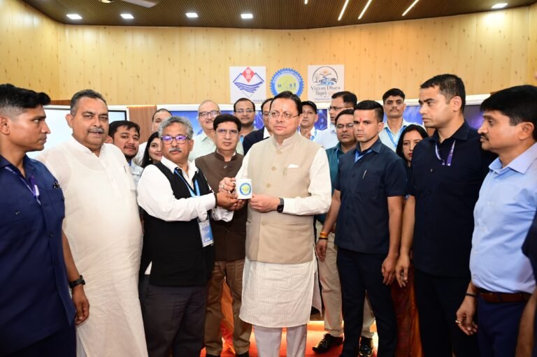 मुख्यमंत्री पुष्कर सिंह धामी ने उत्तराखंड राज्य विज्ञान एवं प्रौद्योगिकी परिषद (यूकॉस्ट) में साइंस सिटी परियोजना के निर्माण कार्यों का किया निरीक्षण
